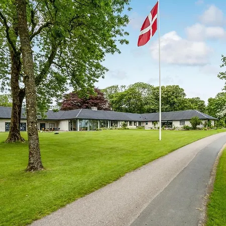 Awesome In With Kitchen Holiday home *