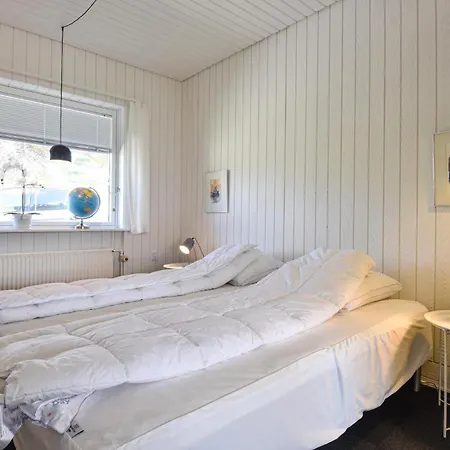 Lækkert Hjem I Med Køkken *