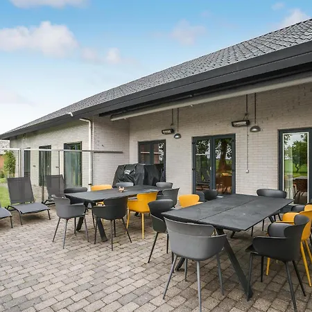 Awesome In With Kitchen Holiday home *